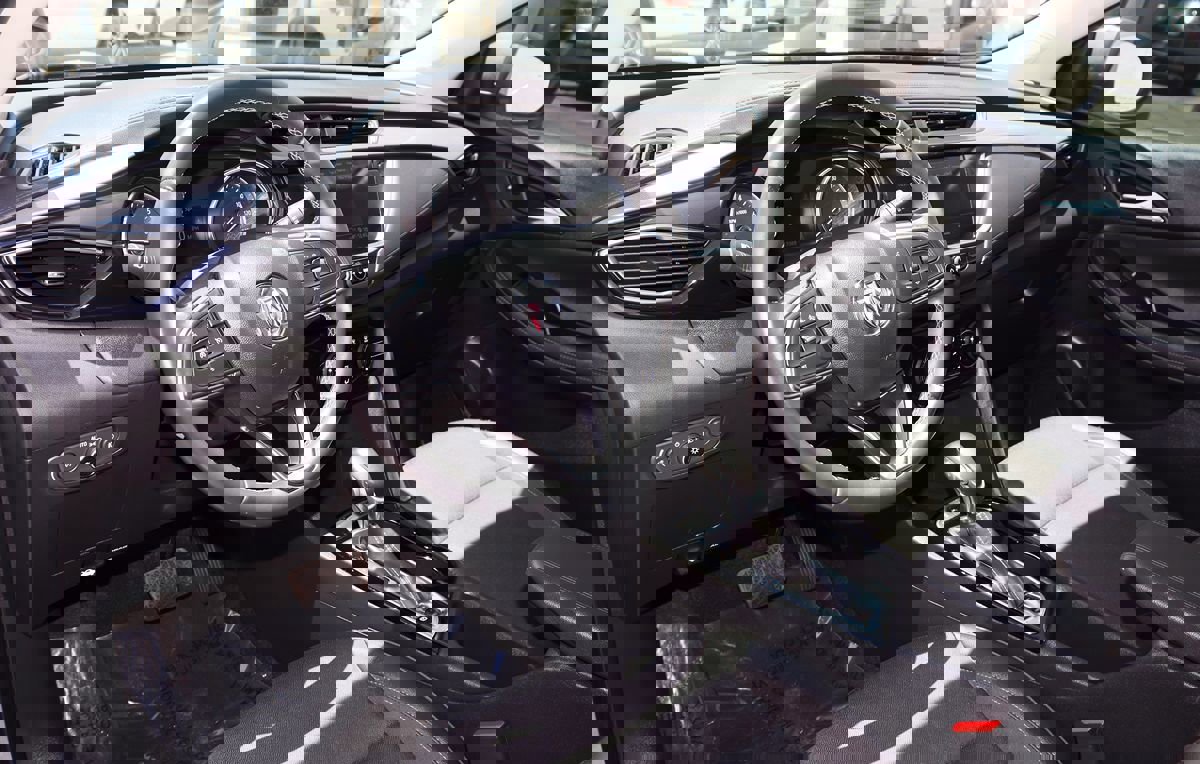 Used 2023 Buick Encore GX Select image 40