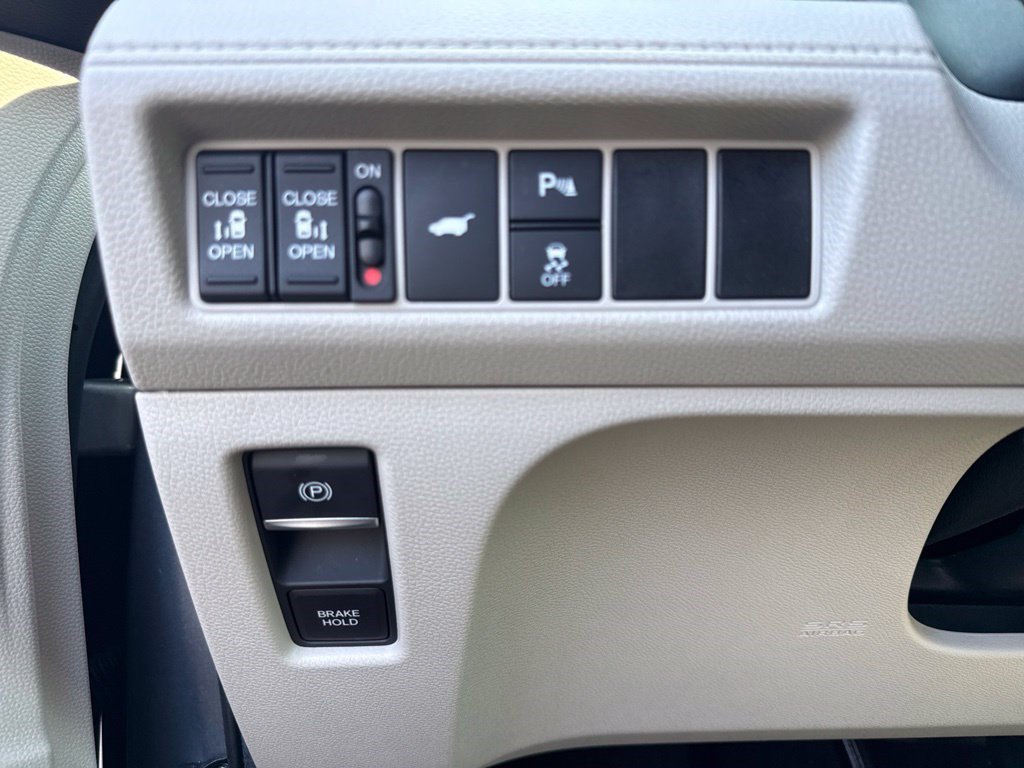 Certified 2026 Honda Odyssey Touring image 25