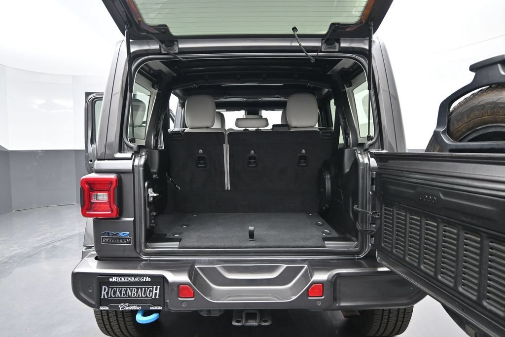 Used 2021 Jeep Wrangler Unlimited Sahara AWD/4WD image 17
