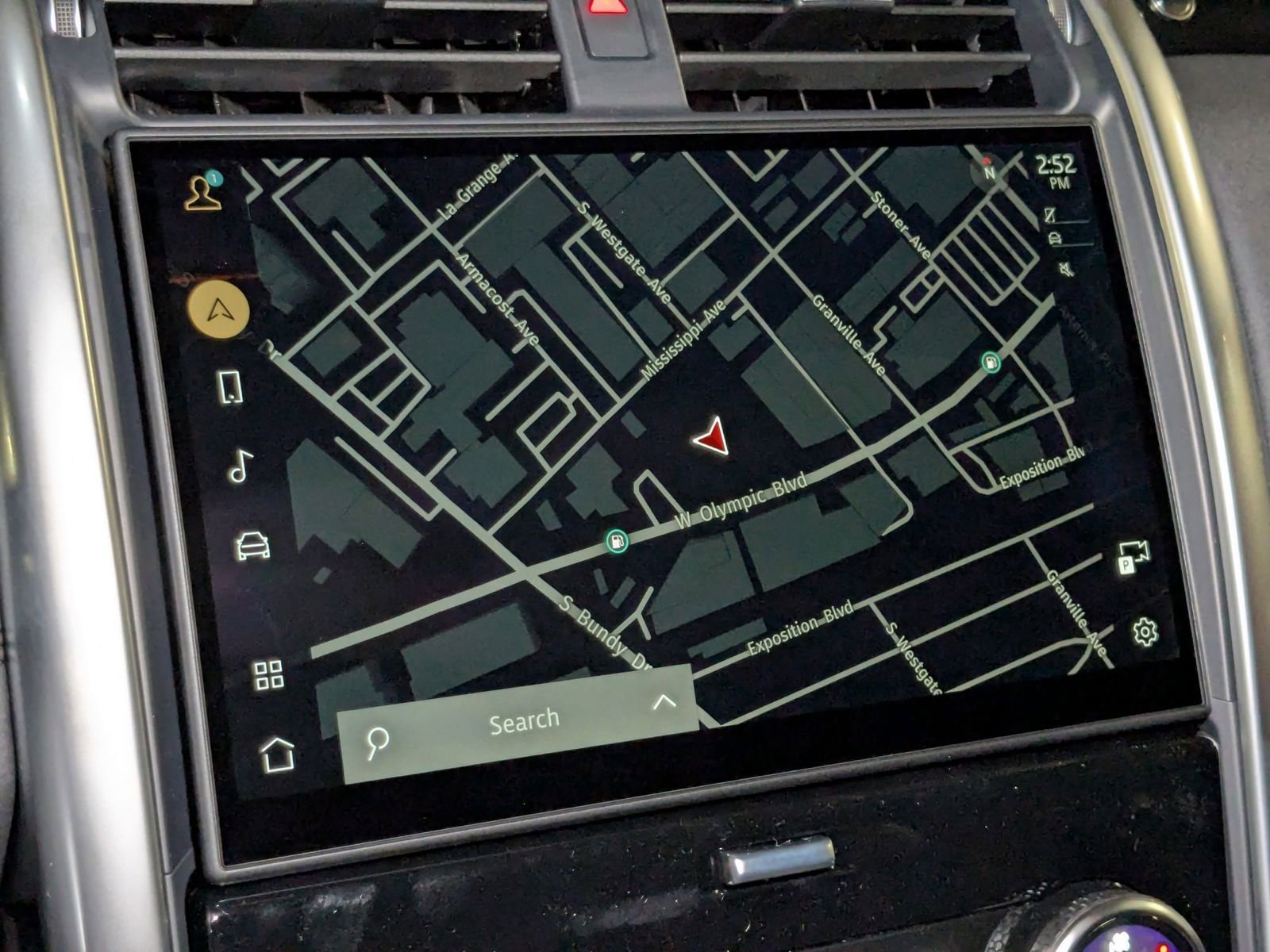 New 2025 Land Rover Discovery S image 14