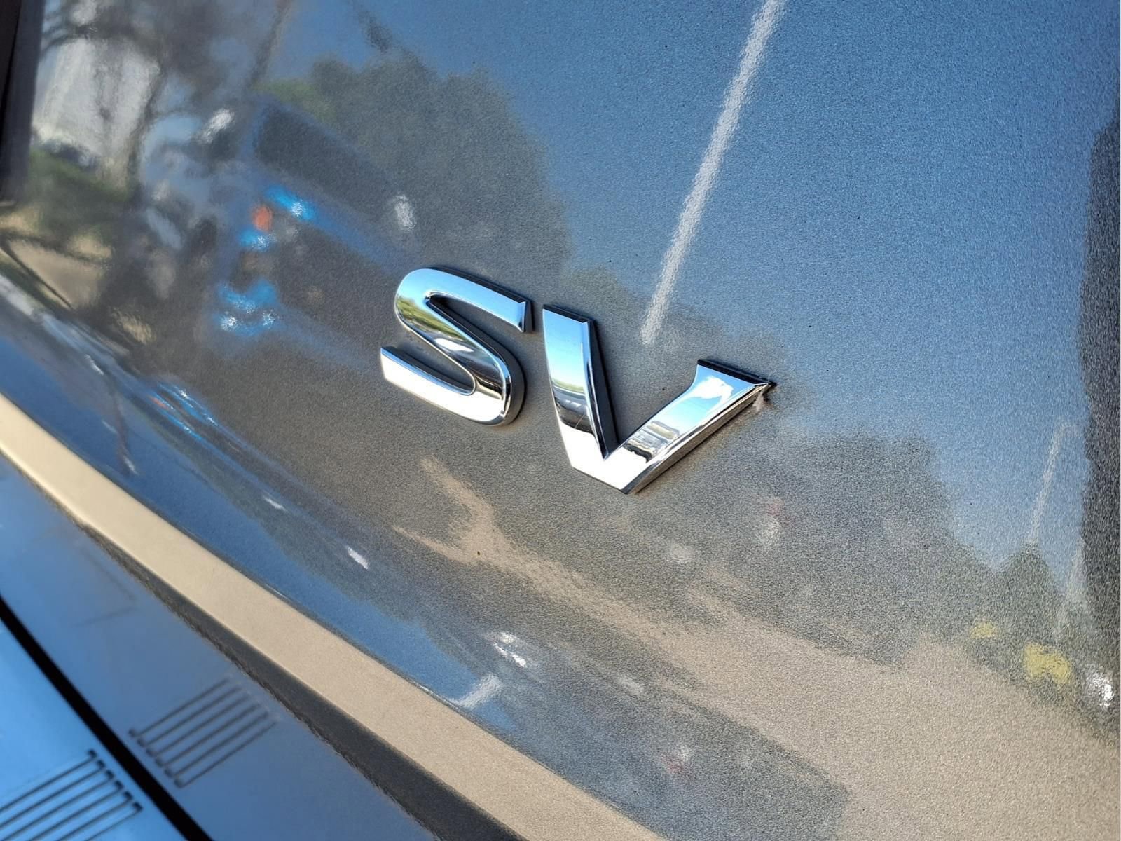 Used 2023 Nissan Rogue SV image 10