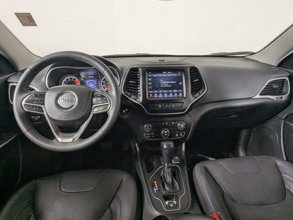 Used 2021 Jeep Cherokee Latitude Lux w/ Comfort/Convenience Group image 16