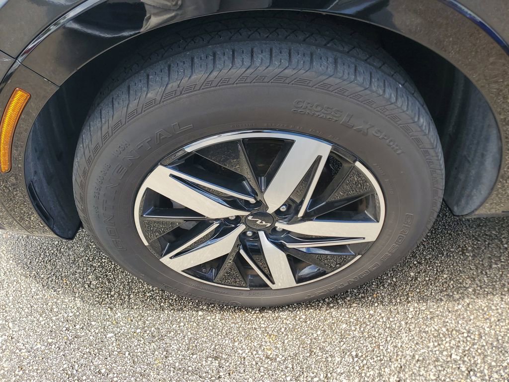 Used 2023 Kia Sorento EX w/ Panoramic Sunroof Package FWD image 4