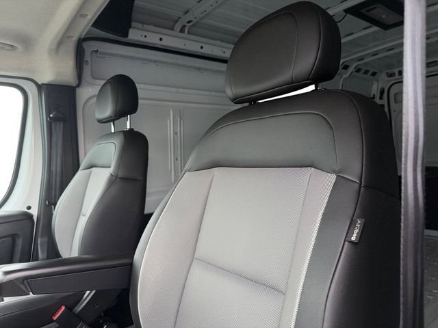 Used 2026 RAM ProMaster 2500 w/ Convenience Group FWD image 16