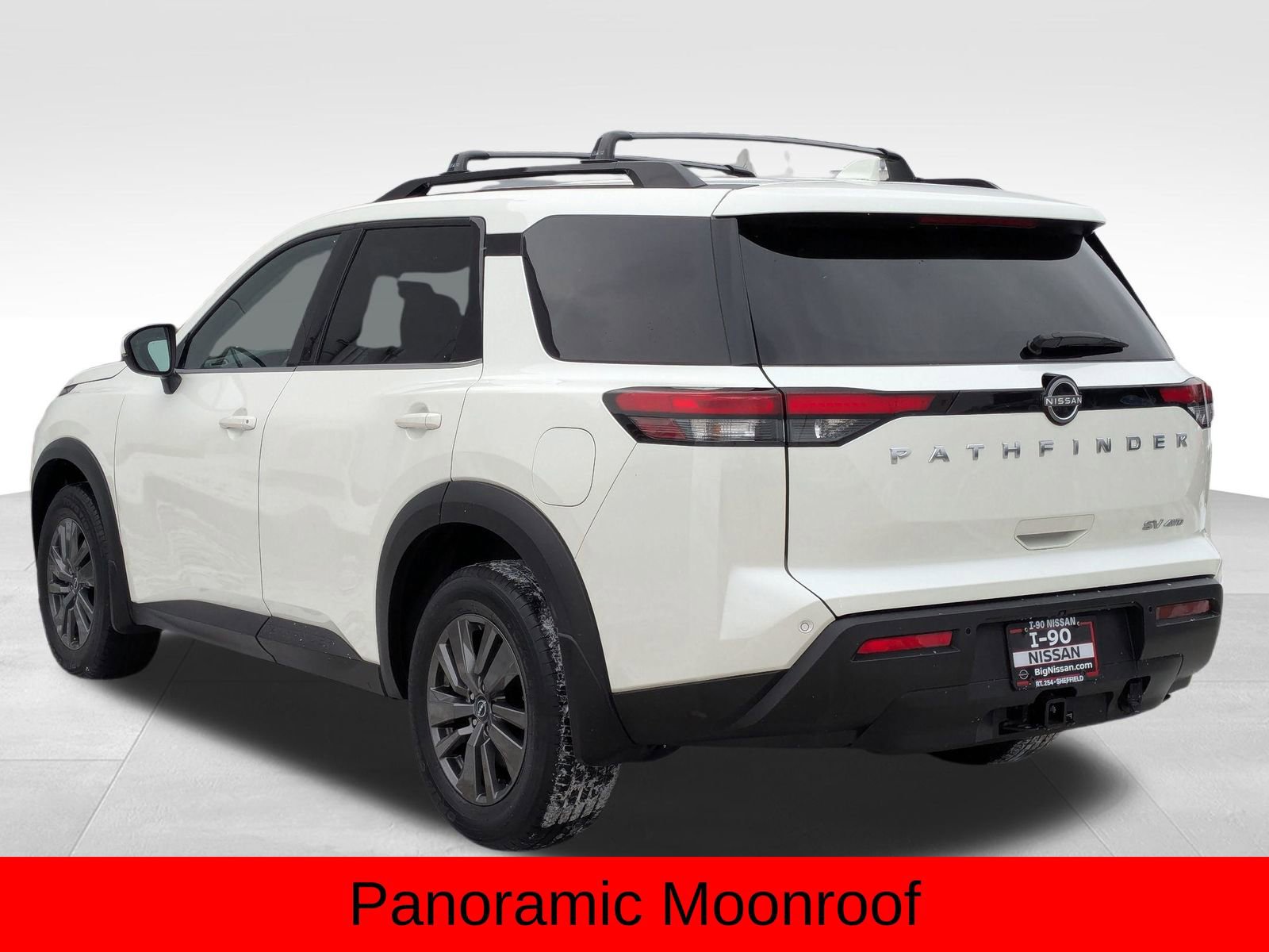 Used 2022 Nissan Pathfinder SV w/ SV Premium Package image 10