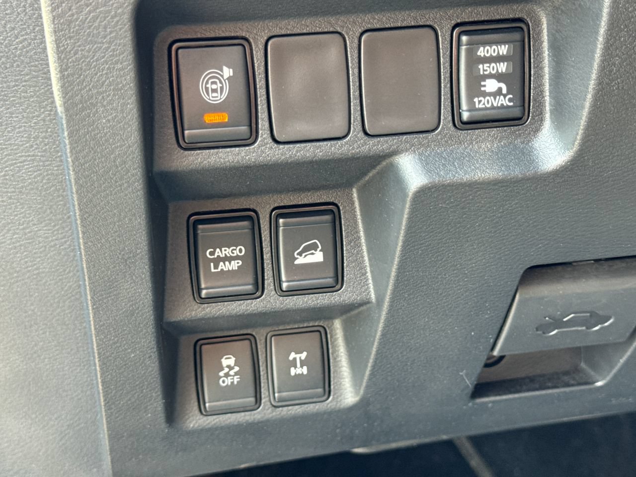 Used 2022 Nissan Frontier PRO-4X w/ Pro-4X Premium Package AWD/4WD image 18