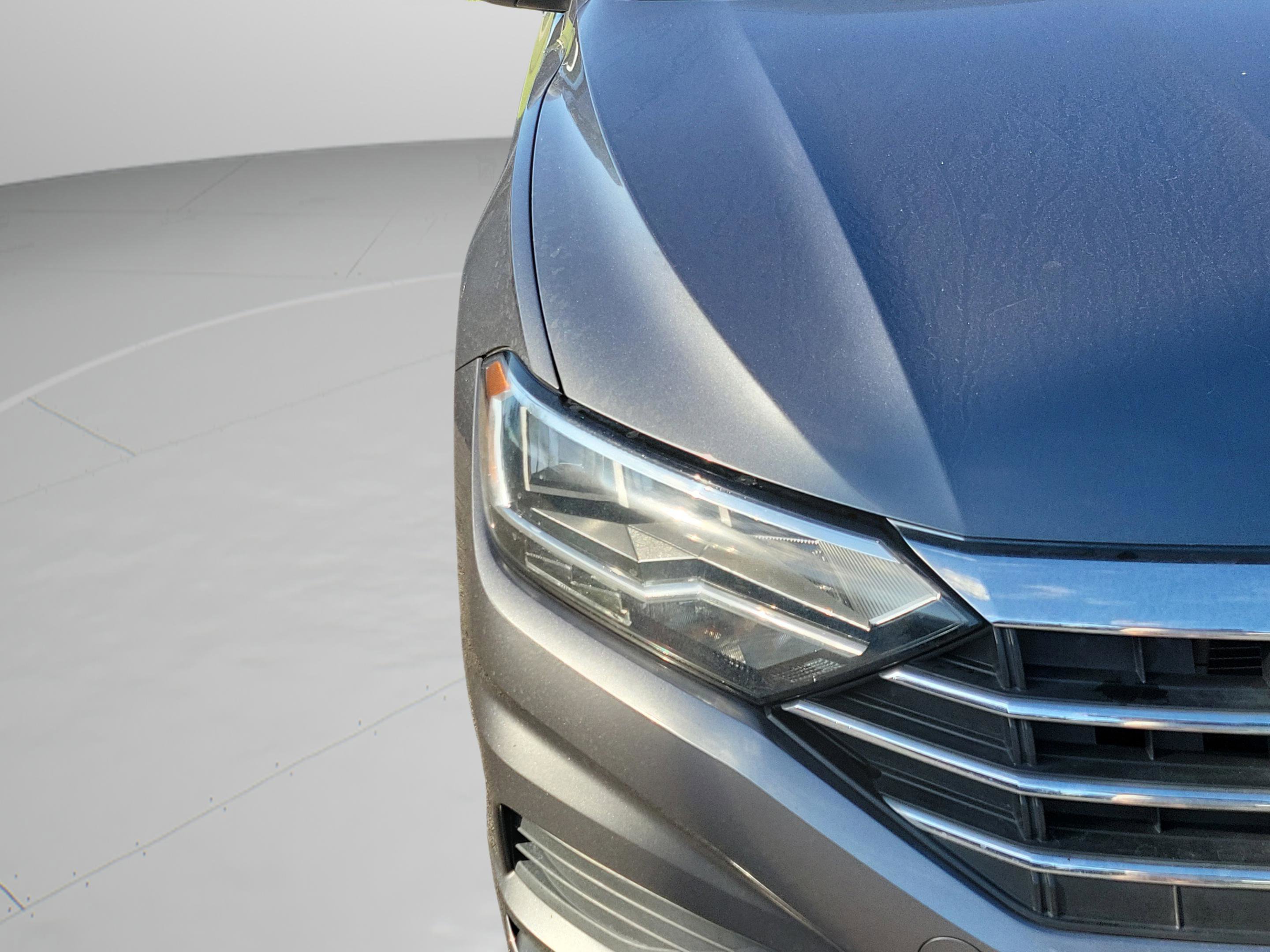 Used 2020 Volkswagen Jetta SE w/ SE Cold Weather Package FWD image 13