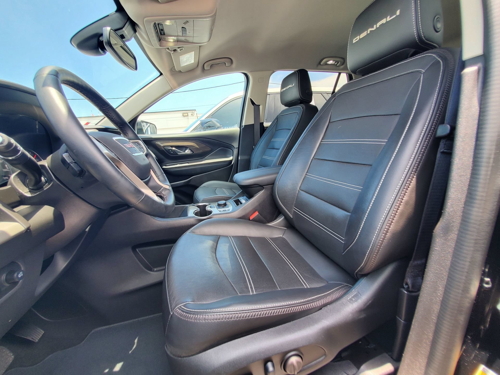 Used 2024 GMC Terrain Denali w/ Denali Premium Package AWD/4WD image 22