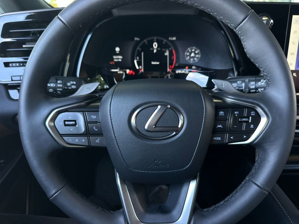 Used 2025 Lexus RX 350 FWD w/ Technology Package image 23