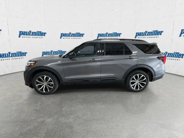 Used 2025 Ford Explorer ST-Line AWD/4WD image 6