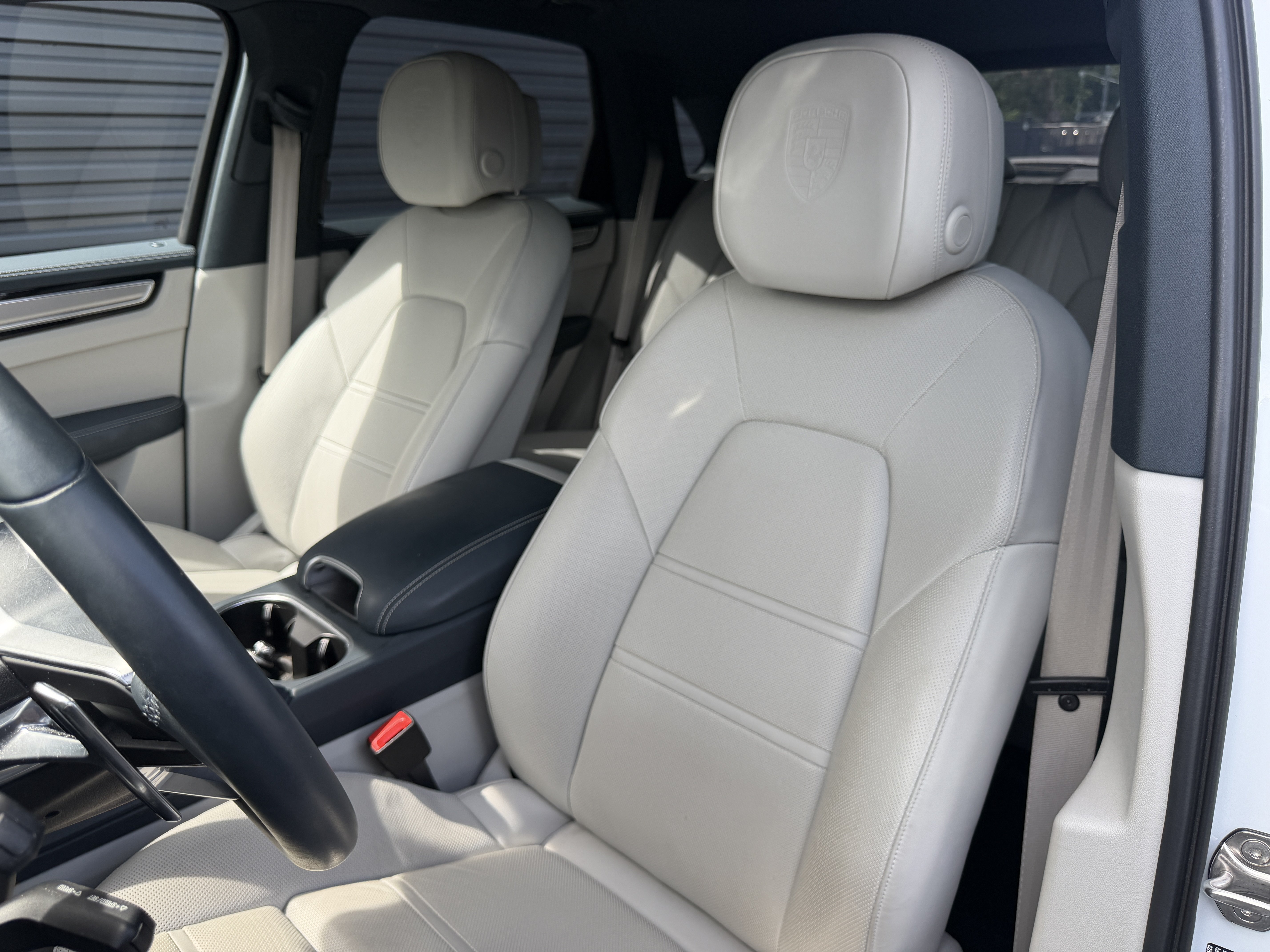 Certified 2023 Porsche Cayenne S Platinum AWD/4WD image 5