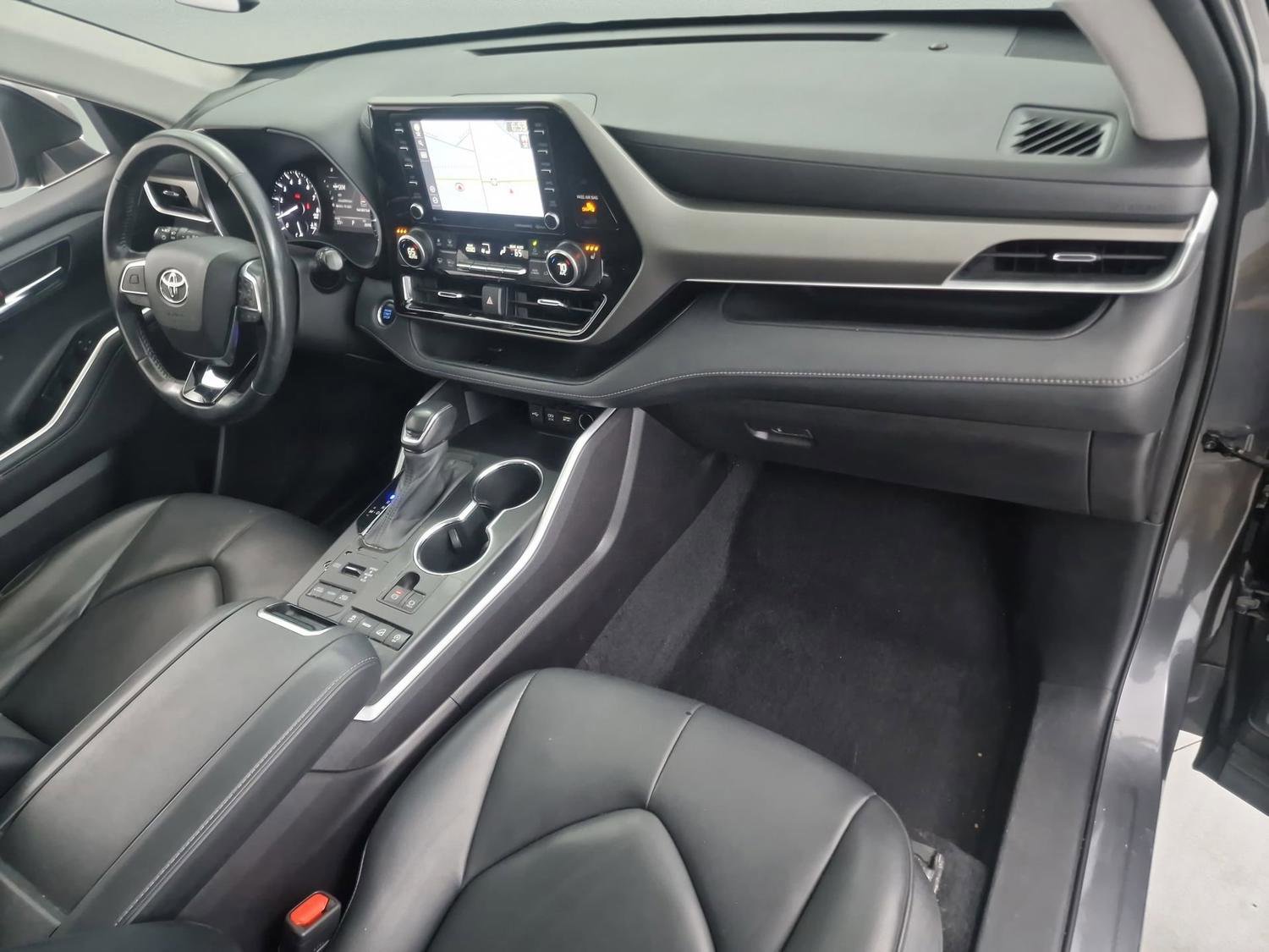 Used 2021 Toyota Highlander XLE image 36