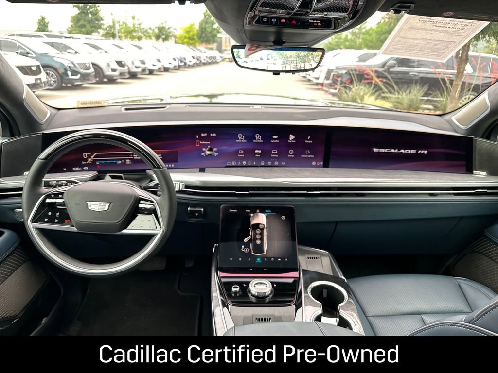 Certified 2025 Cadillac Escalade IQ Luxury 2 w/ LPO, Premium Carpet Package AWD/4WD image 32