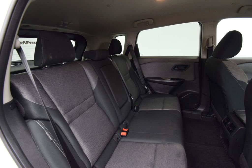 Used 2022 Nissan Rogue S image 24