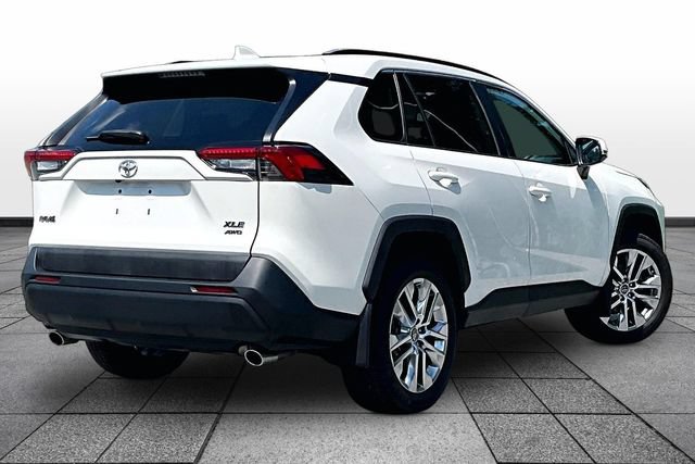 Used 2021 Toyota RAV4 XLE Premium AWD/4WD image 6