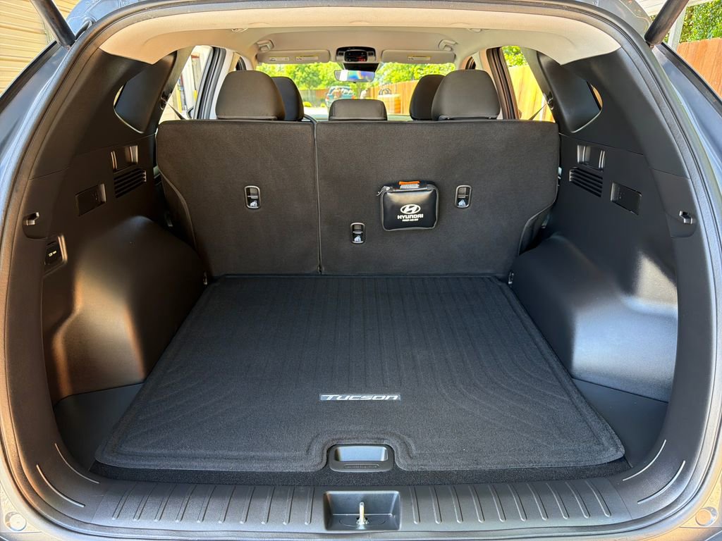 Used 2025 Hyundai Tucson SEL FWD image 32