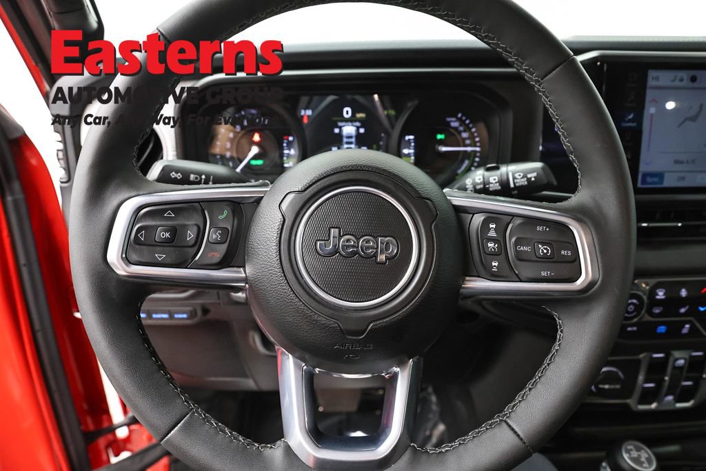 Used 2025 Jeep Wrangler Unlimited Sahara image 10