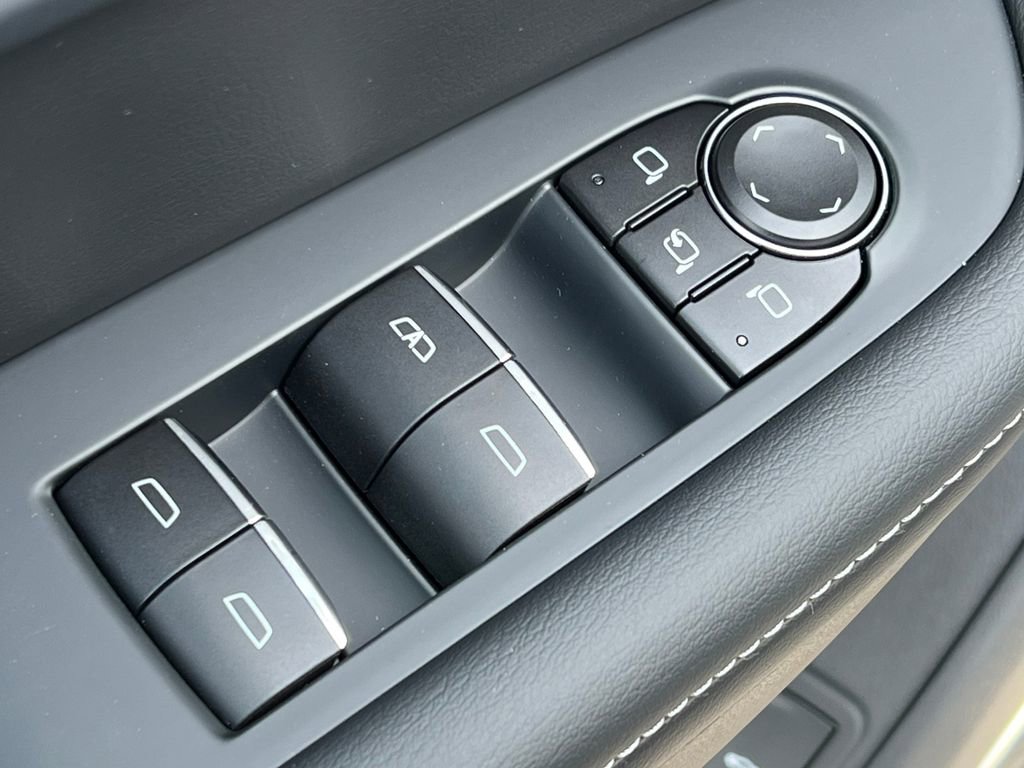 New 2026 Buick Enclave Avenir w/ Super Cruise Package AWD/4WD image 16