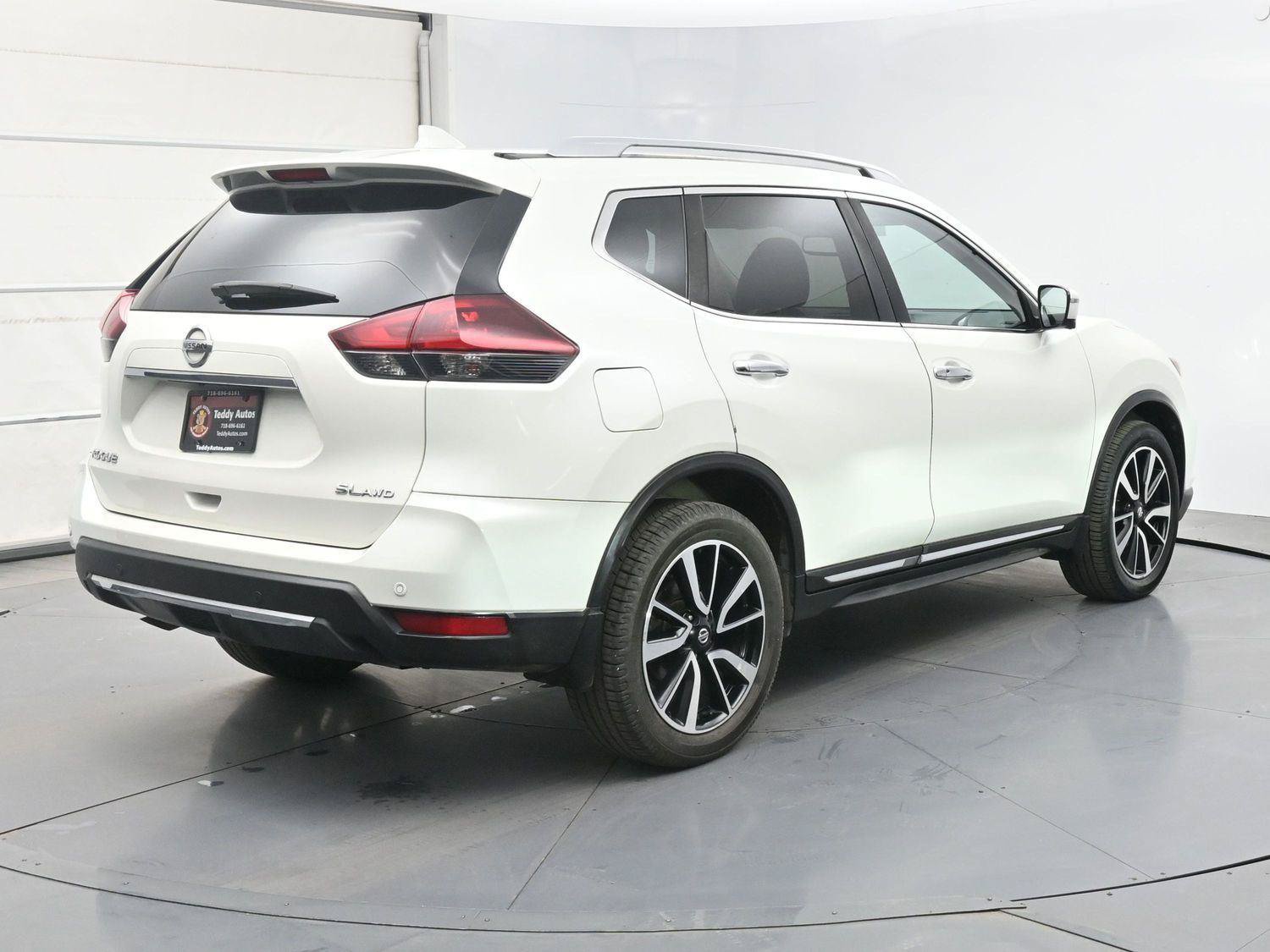 Used 2019 Nissan Rogue SL w/ Premium Package AWD/4WD image 24