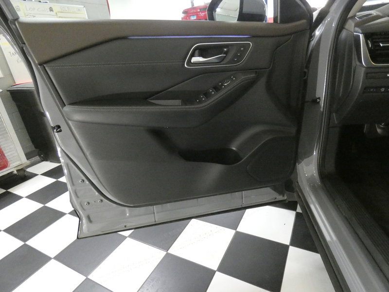 Used 2023 Nissan Rogue Platinum AWD/4WD image 22