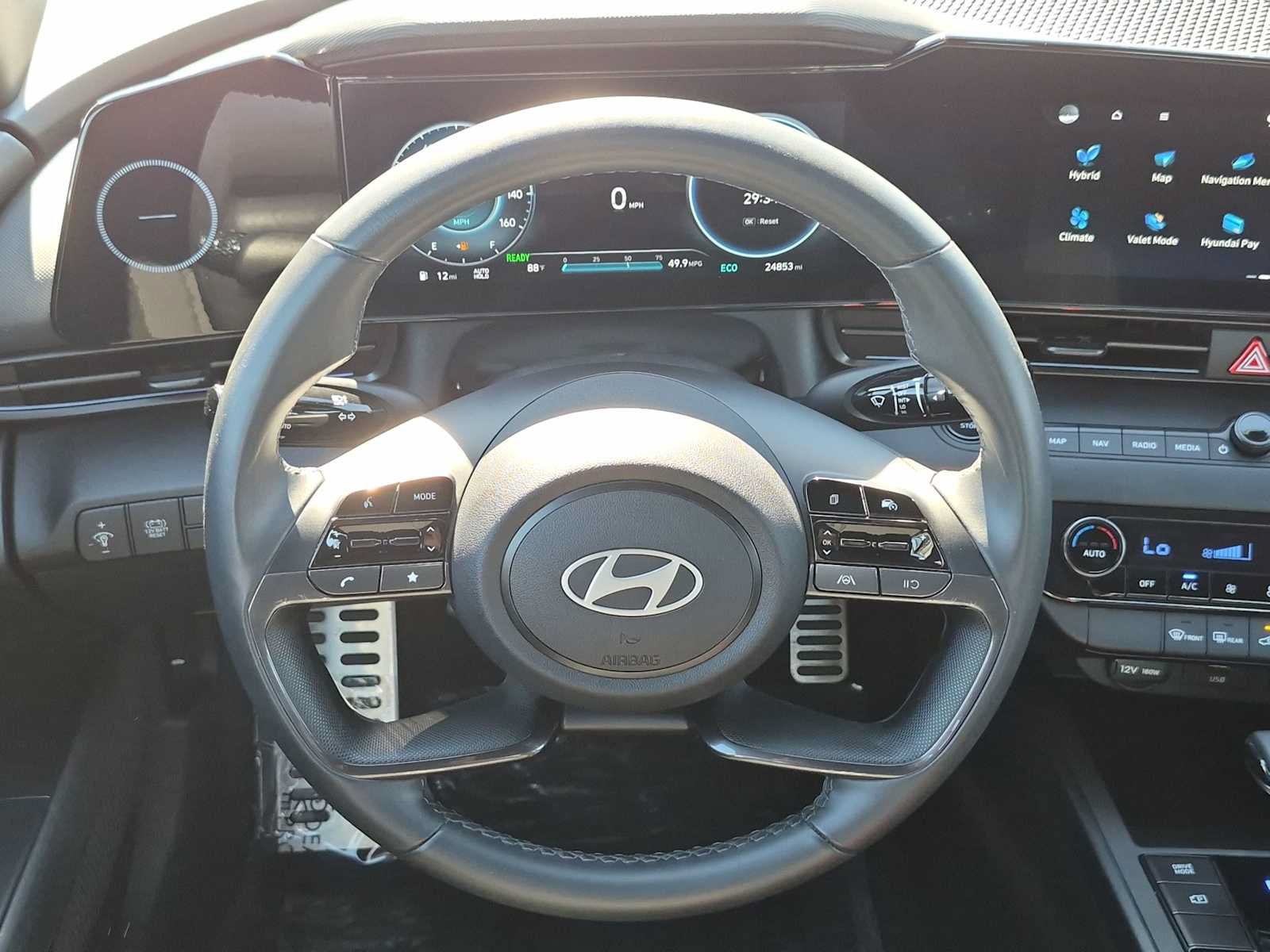 Certified 2025 Hyundai Elantra SEL FWD image 21