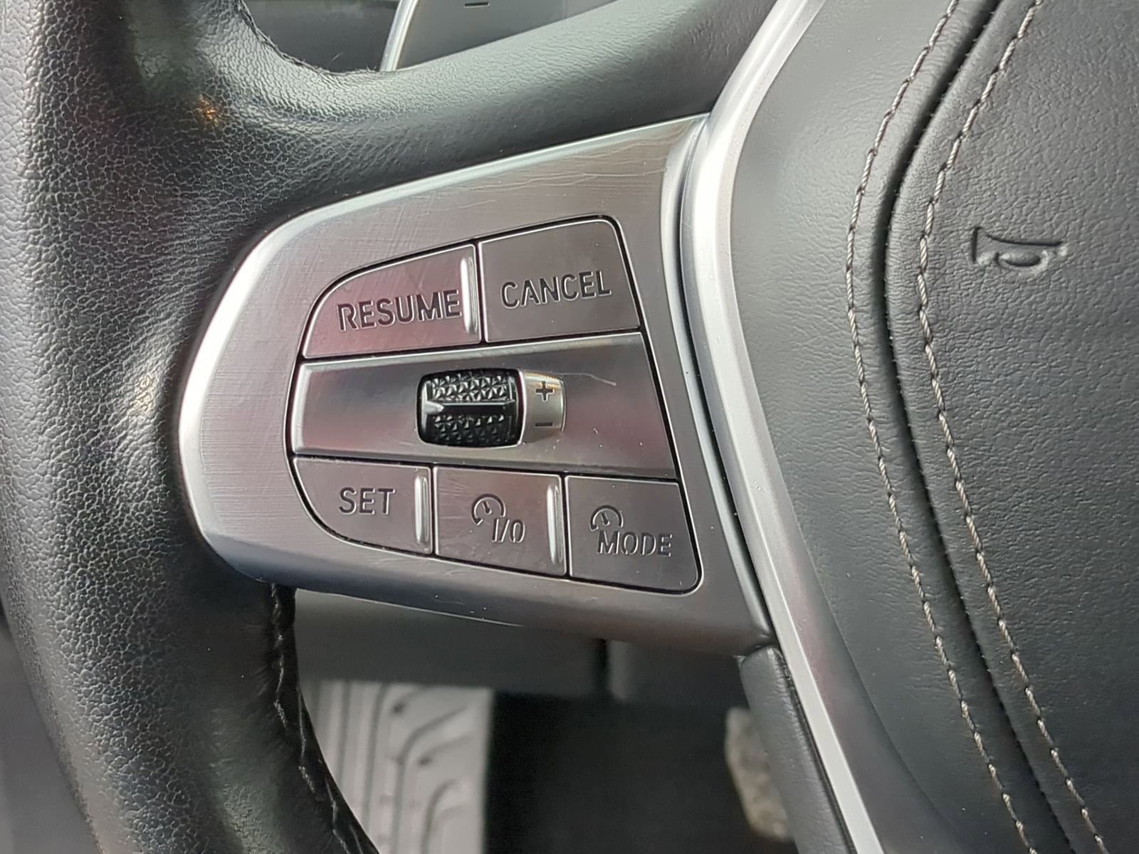 Used 2023 BMW X7 xDrive40i w/ Premium Package image 30