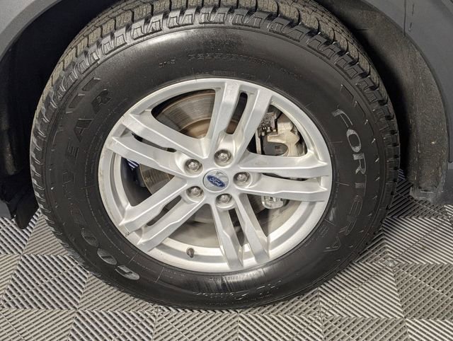 Used 2023 Ford Explorer XLT RWD image 8