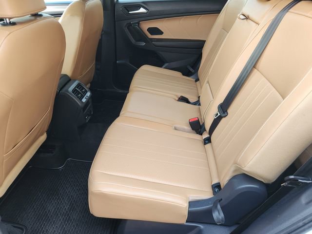 Used 2024 Volkswagen Tiguan SE R-Line FWD image 30