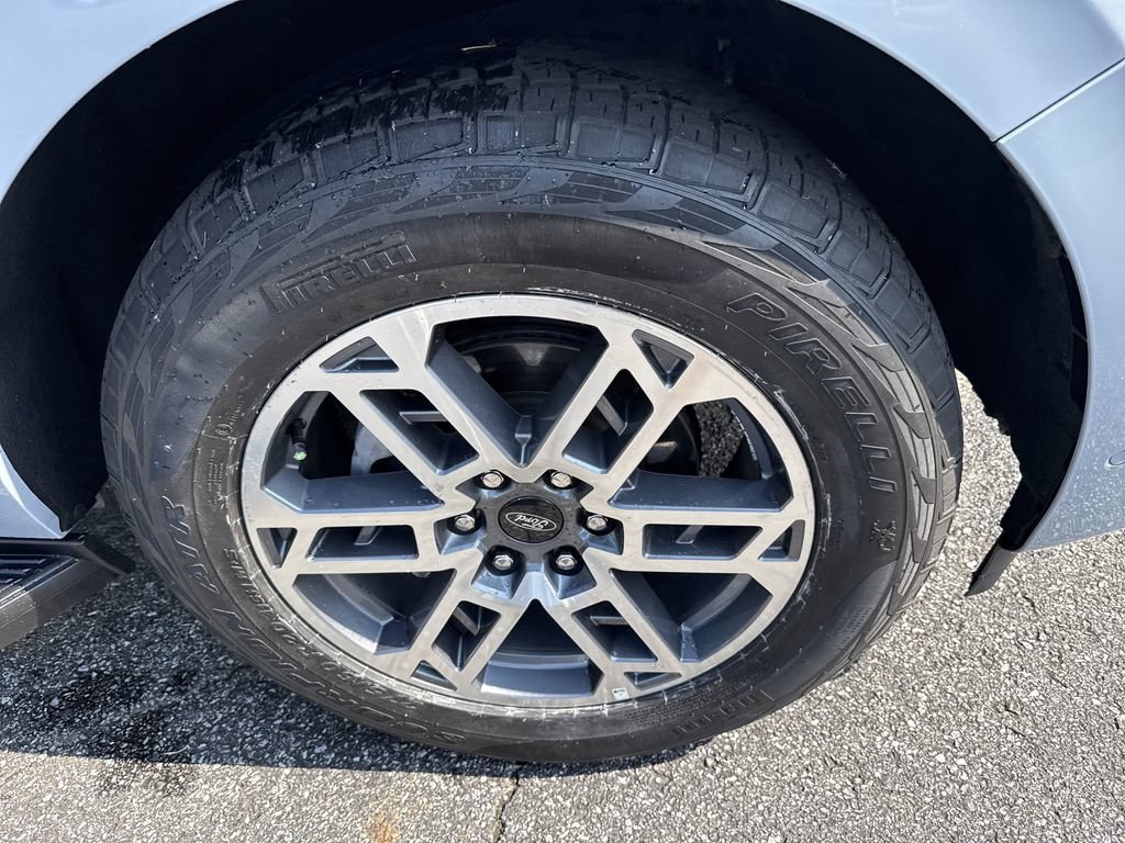Used 2025 Ford Expedition Active AWD/4WD image 12