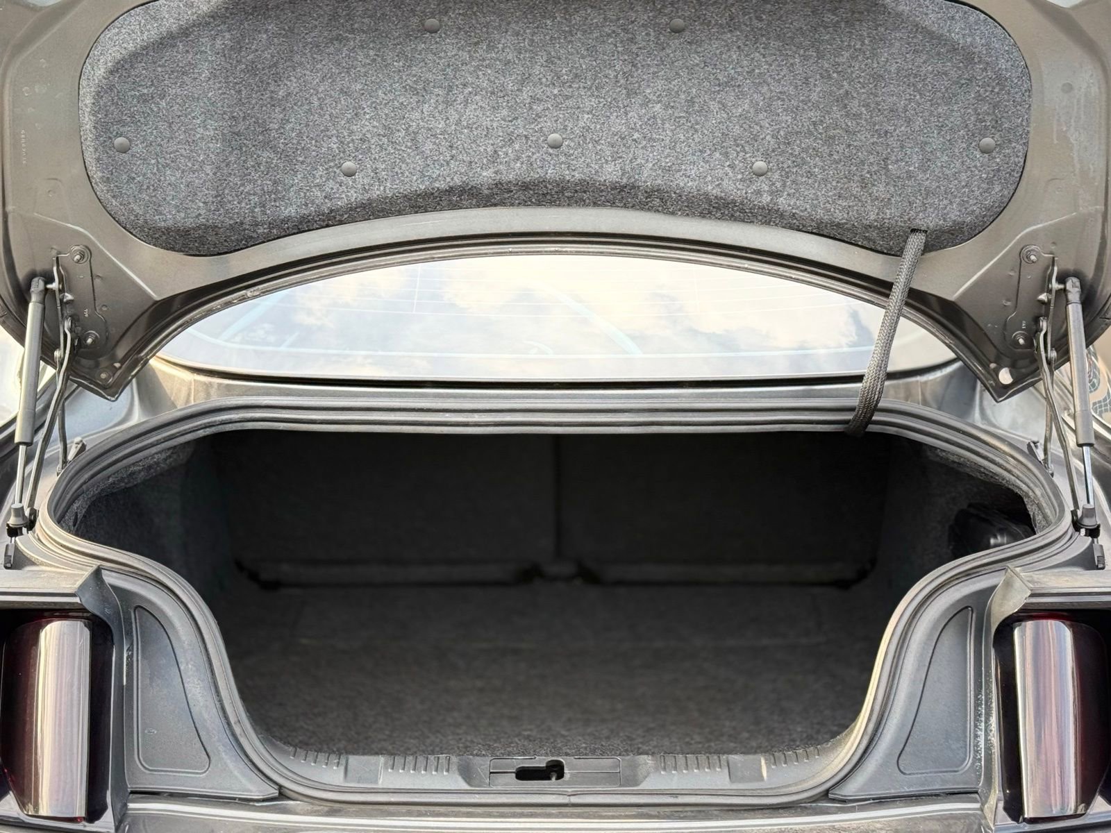 Used 2017 Ford Mustang GT Premium w/ Equipment Group 401A image 45