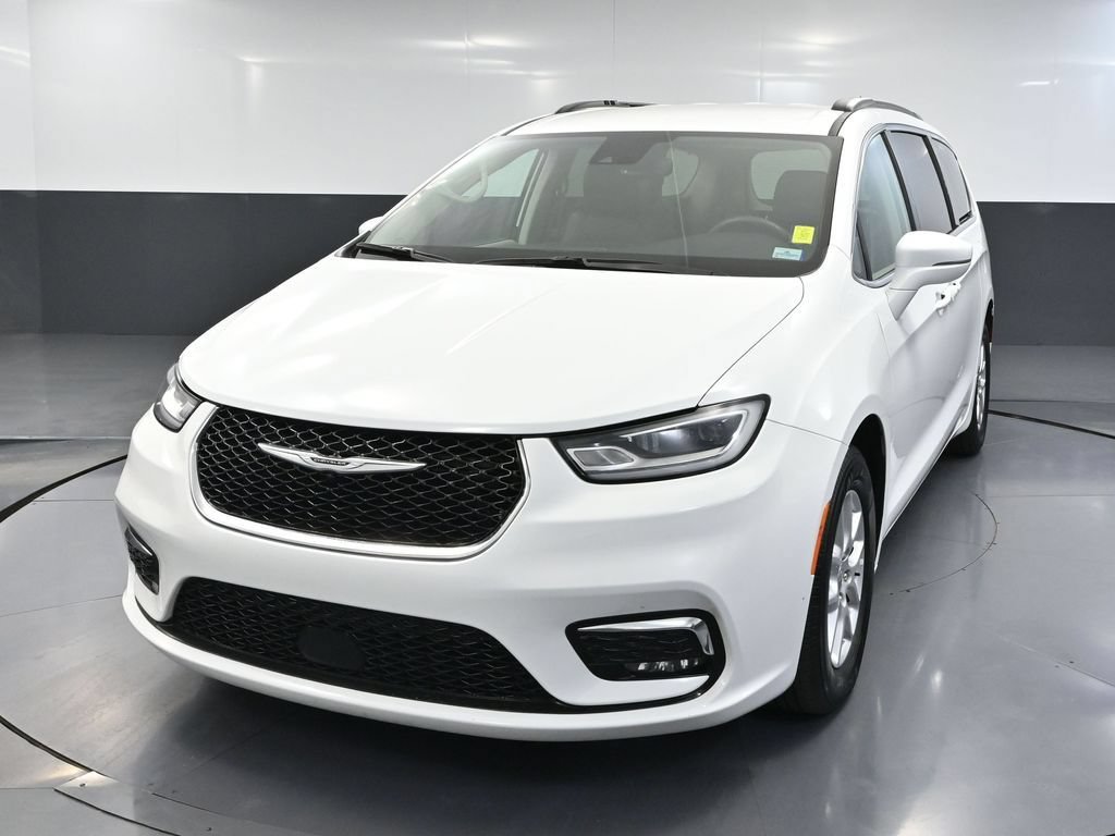 Used 2022 Chrysler Pacifica Touring-L FWD image 12