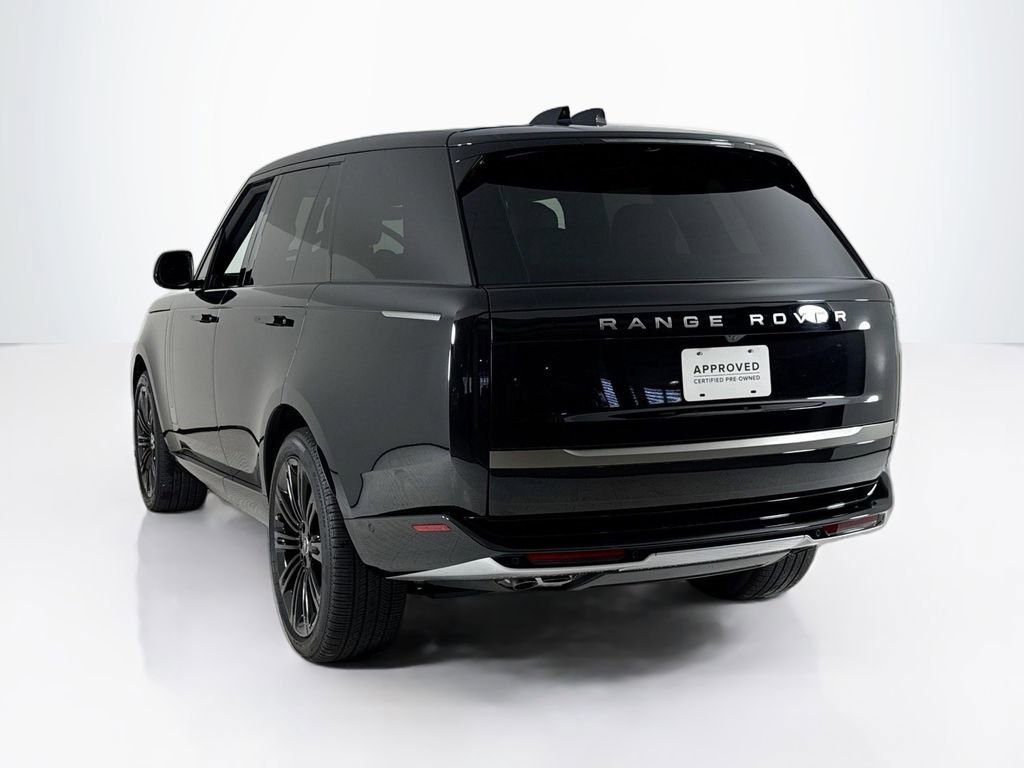 Used 2025 Land Rover Range Rover SE AWD/4WD image 3
