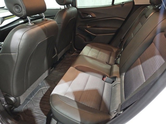 Certified 2024 Chevrolet Trax LT w/ LT Convenience Package image 10