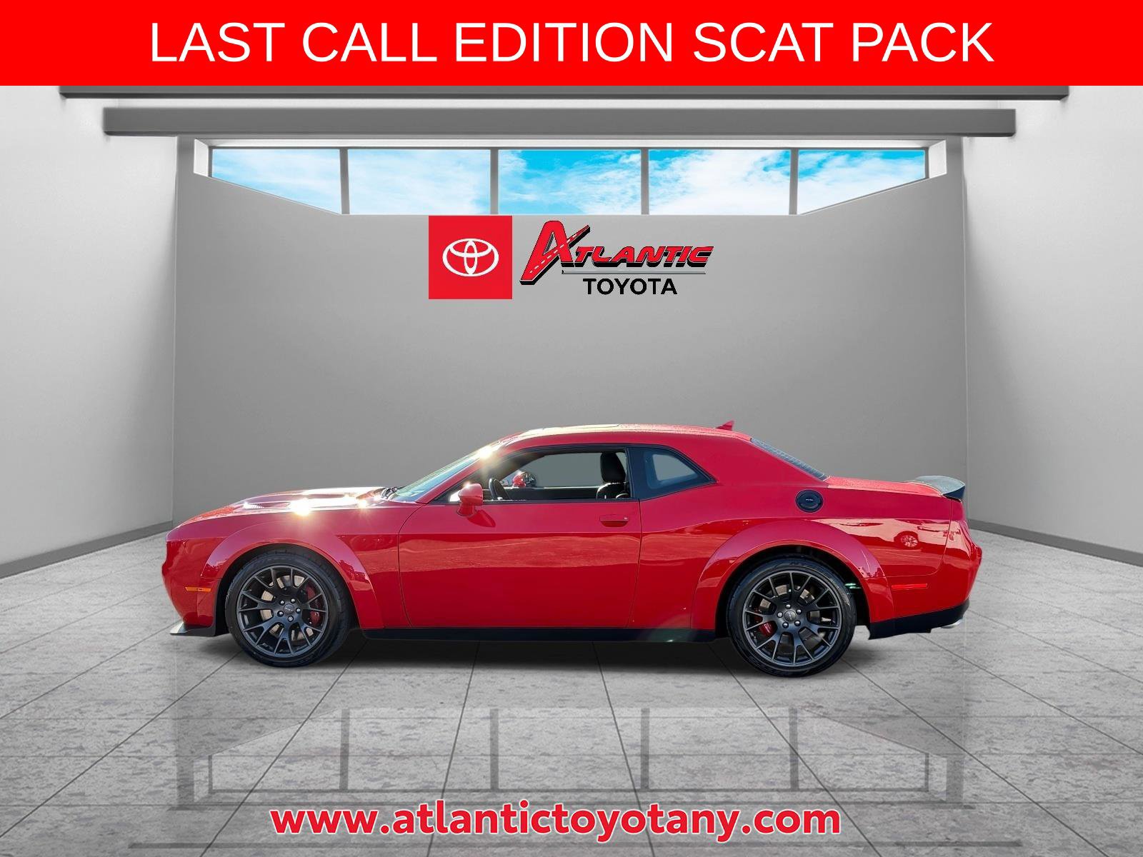 Used 2021 Dodge Challenger R/T Scat Pack RWD image 4