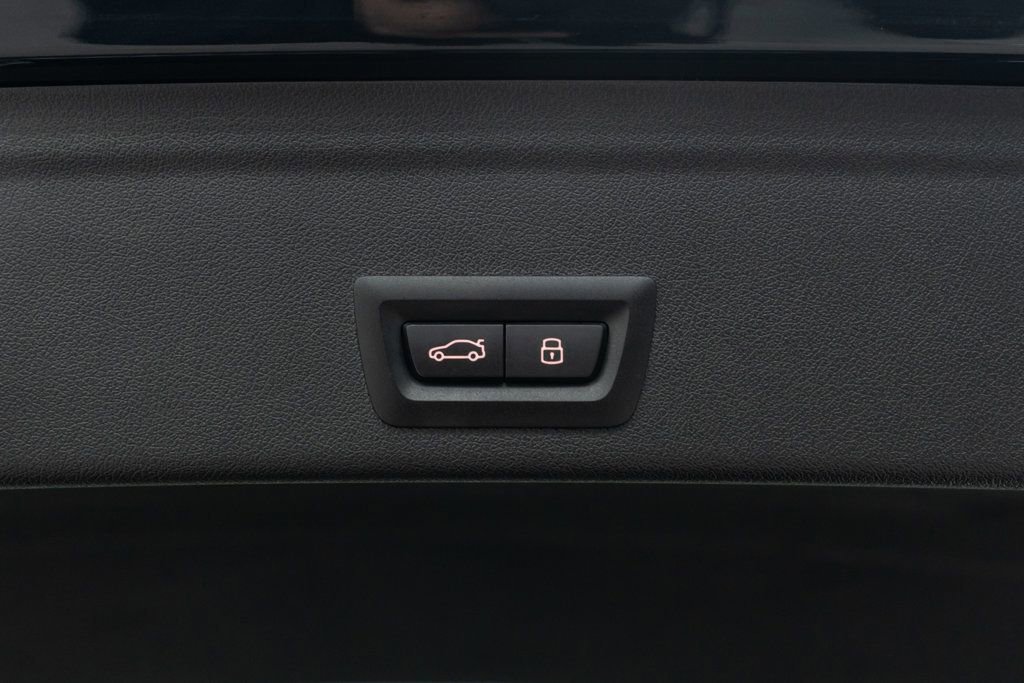 Used 2025 BMW X6 xDrive40i image 37