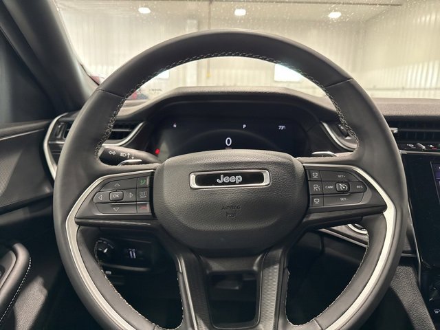 Used 2024 Jeep Grand Cherokee Altitude image 20