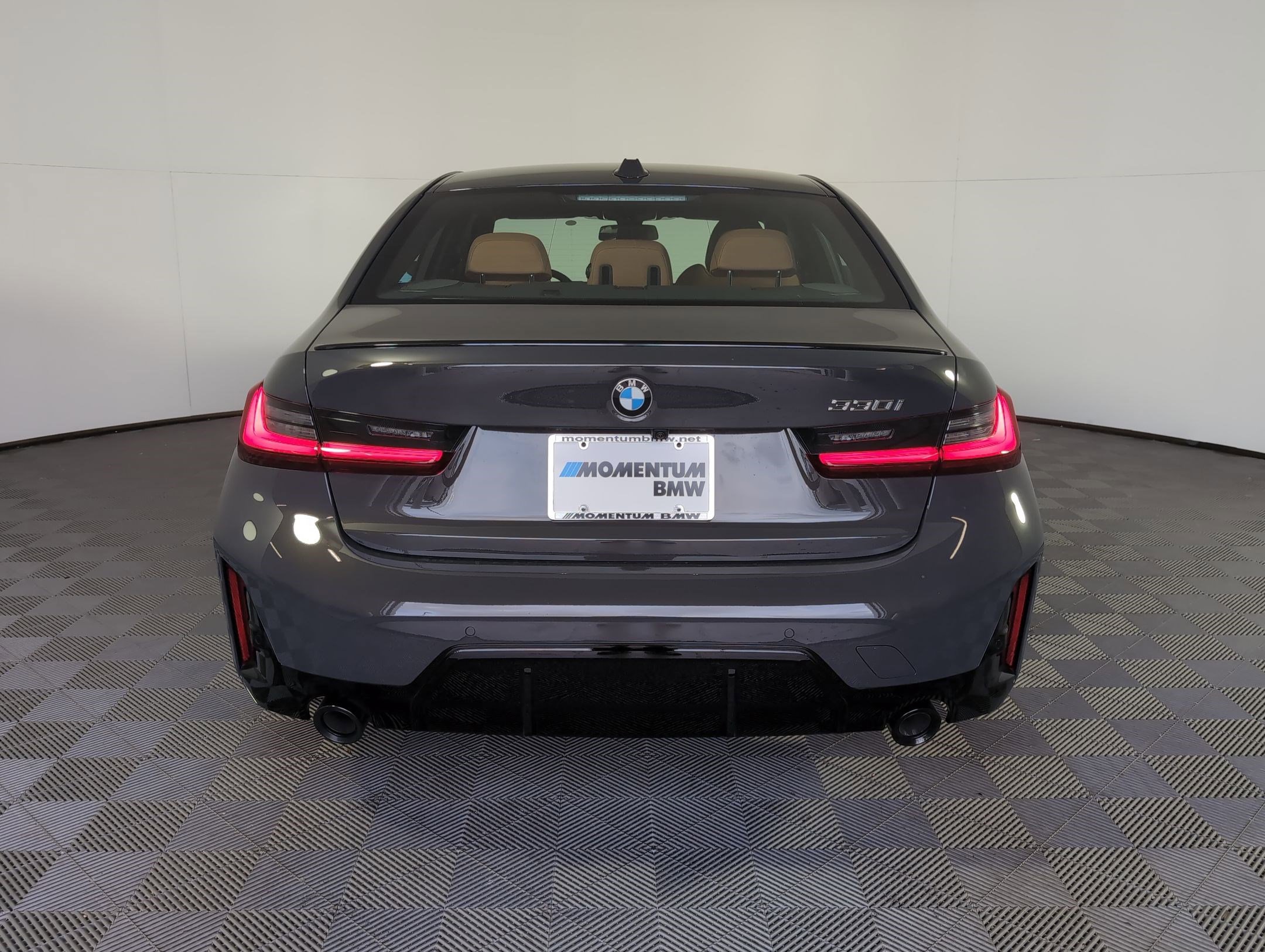 Used 2026 BMW 330i Sedan w/ M Sport Package image 8