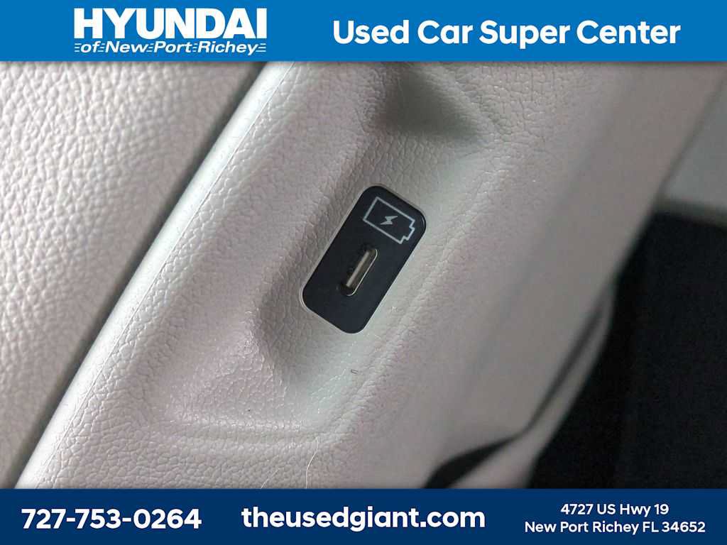 Used 2025 Kia Sorento SX Prestige AWD/4WD image 17