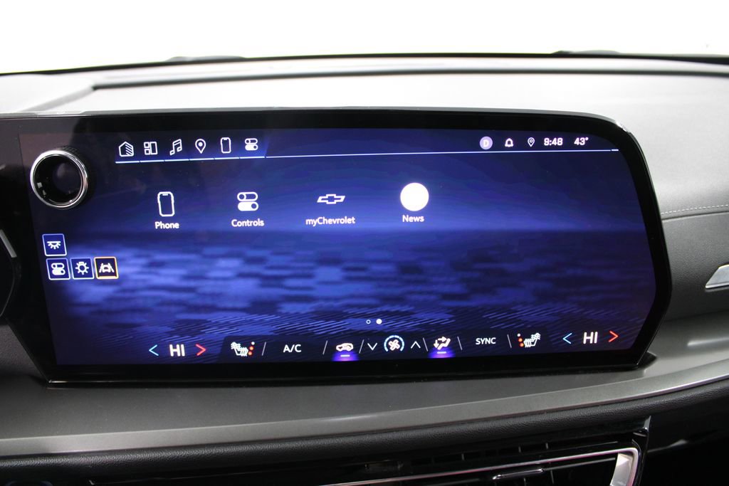 Used 2024 Chevrolet Traverse LT image 34