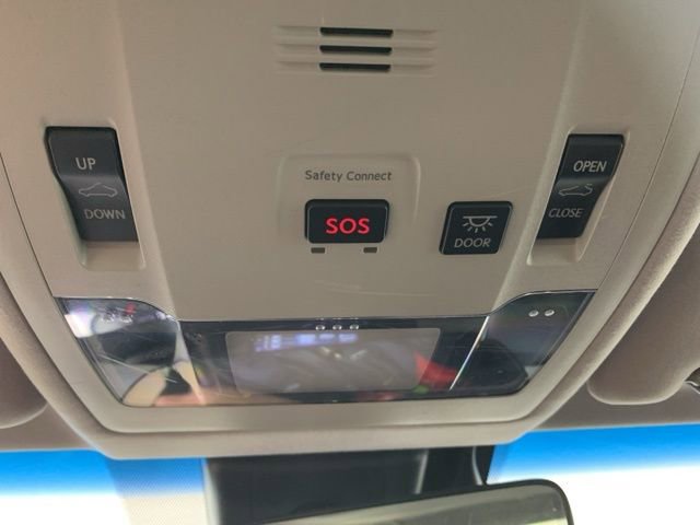 Used 2016 Lexus ES 350 w/ Luxury Package w/Wood Trim image 23