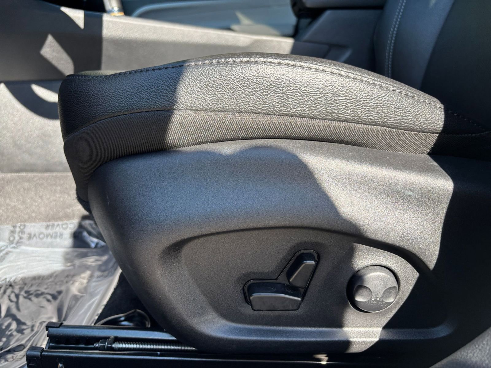 Used 2025 Jeep Compass Limited image 27