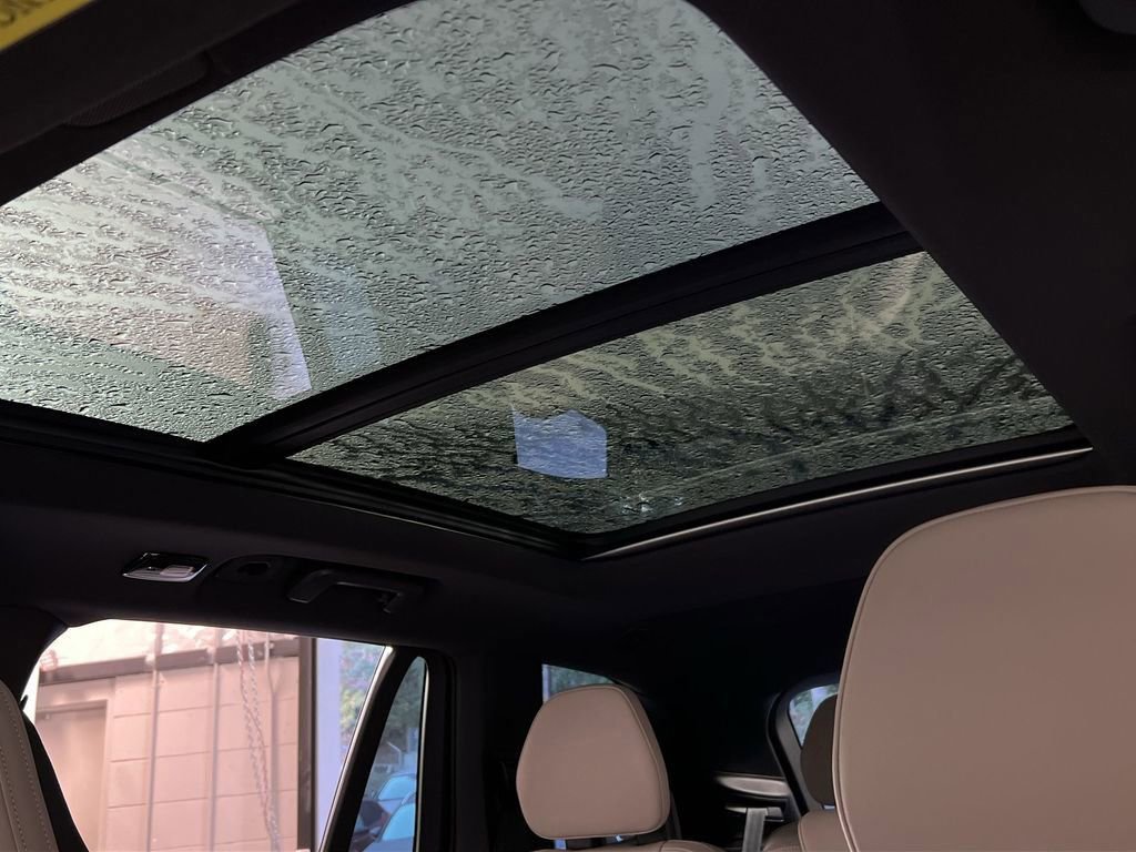 New 2026 Volvo XC90 B6 Plus w/ Protection Package Premier image 14