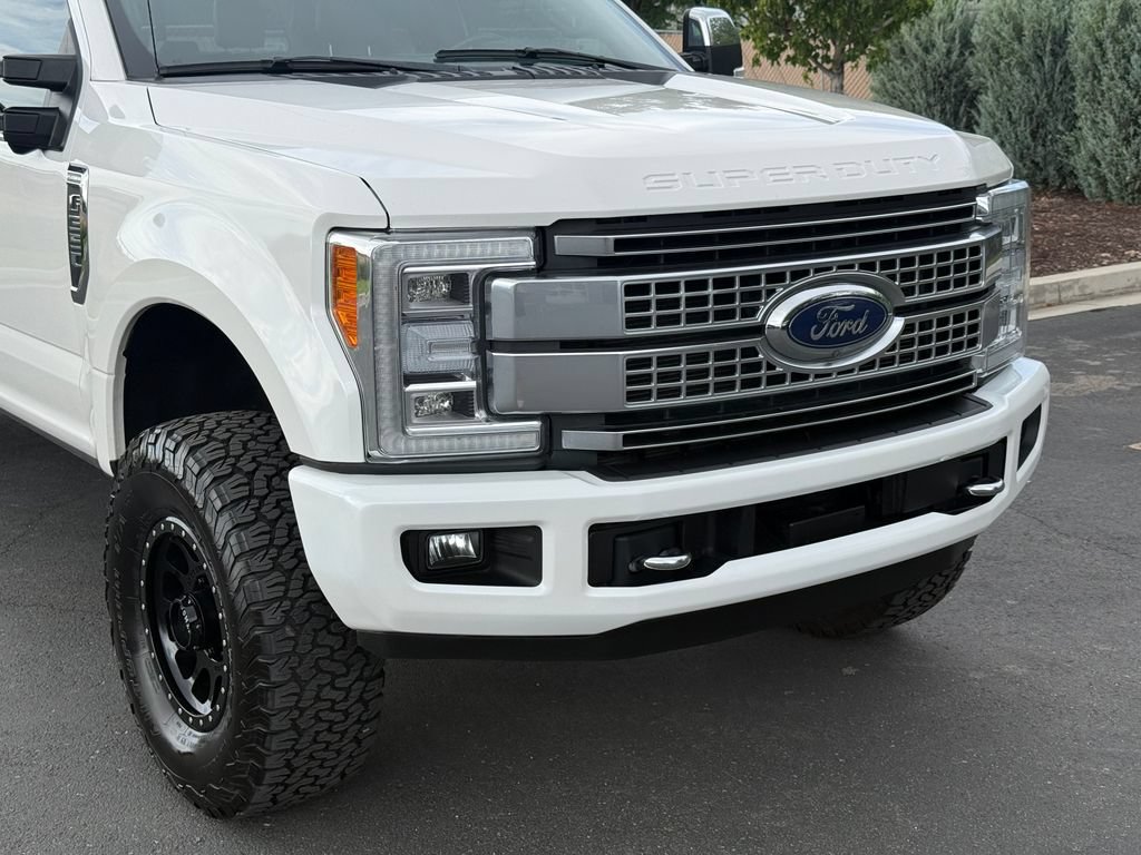 Used 2019 Ford F350 Platinum w/ Platinum Ultimate Package AWD/4WD image 3