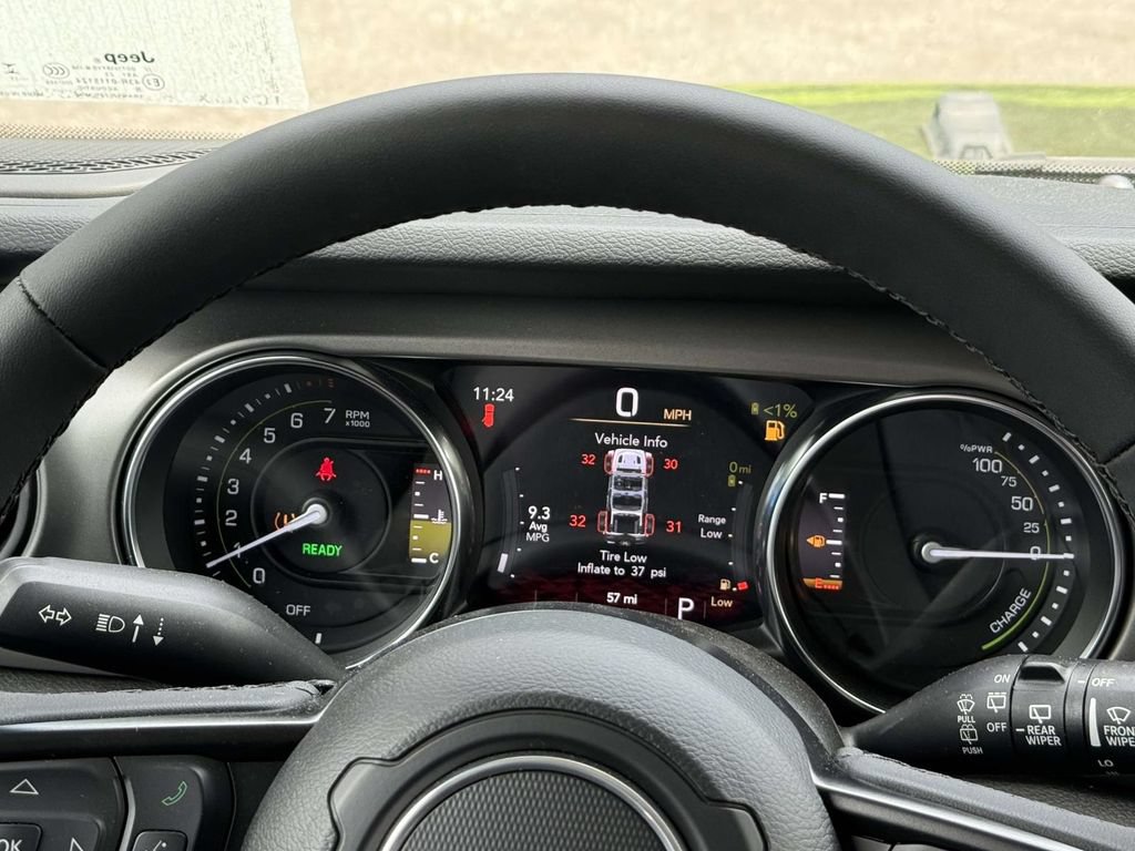 New 2023 Jeep Wrangler Unlimited w/ Cold Weather Group AWD/4WD image 19