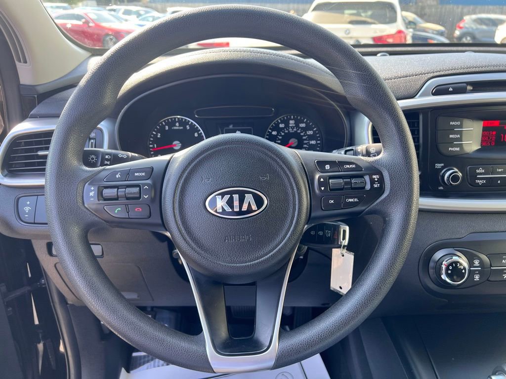 Used 2016 Kia Sorento L image 18