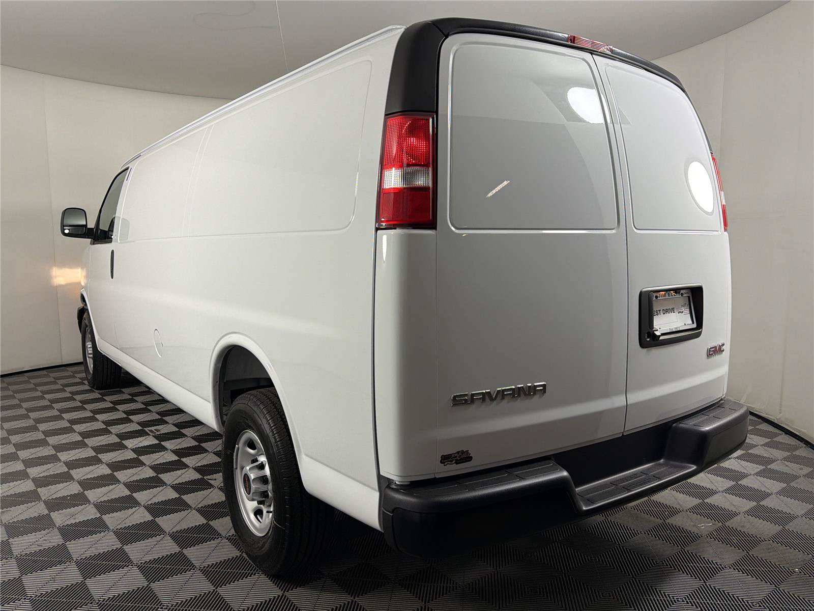 New 2026 GMC Savana 3500 Extended w/ Driver Convenience Package RWD image 4