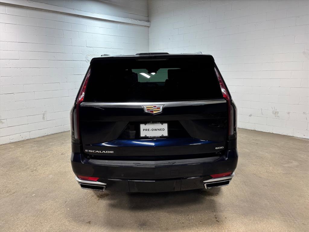 Used 2023 Cadillac Escalade Premium Luxury image 8