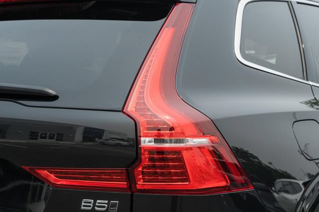 Certified 2023 Volvo XC60 B5 Plus w/ Climate Package AWD/4WD image 8