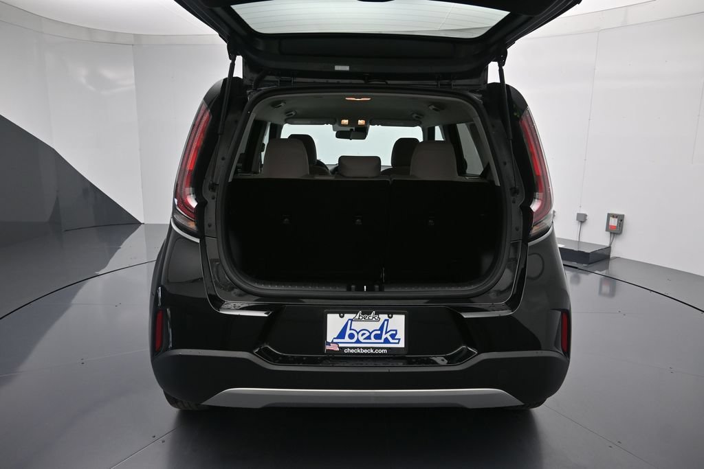 Used 2024 Kia Soul LX FWD image 24