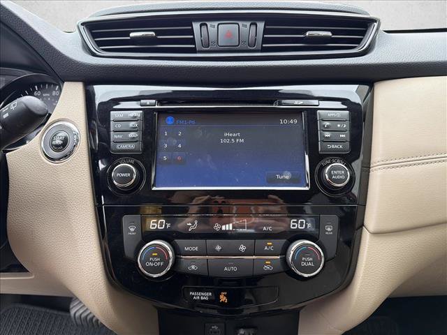 Used 2017 Nissan Rogue SL w/ SL Premium Package AWD/4WD image 16